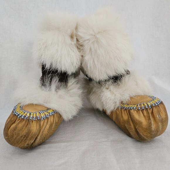 Handmade Inuit Mukluks Fur & Leather Beaded Boots - - Picture 1 of 10
